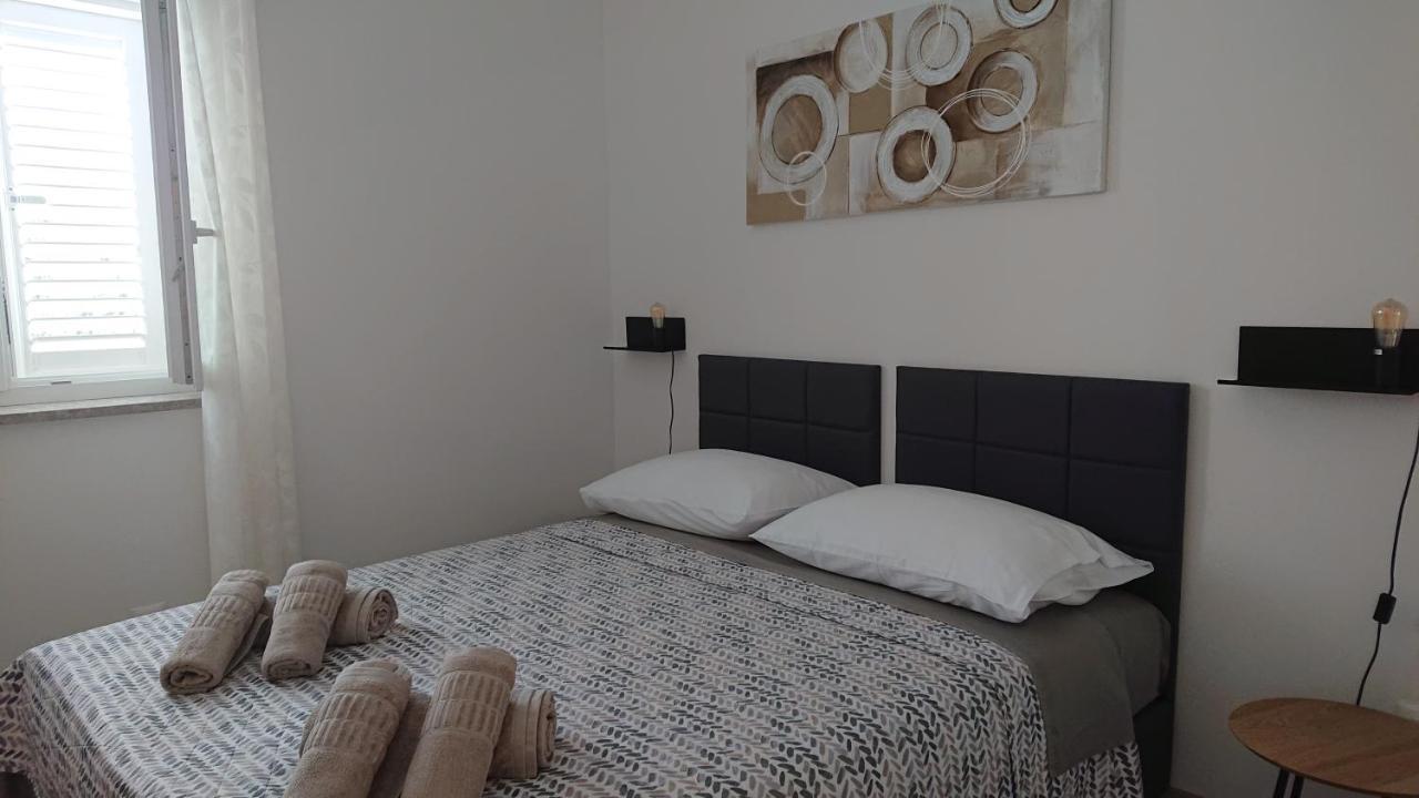 Appartement Irena à Cres Extérieur photo