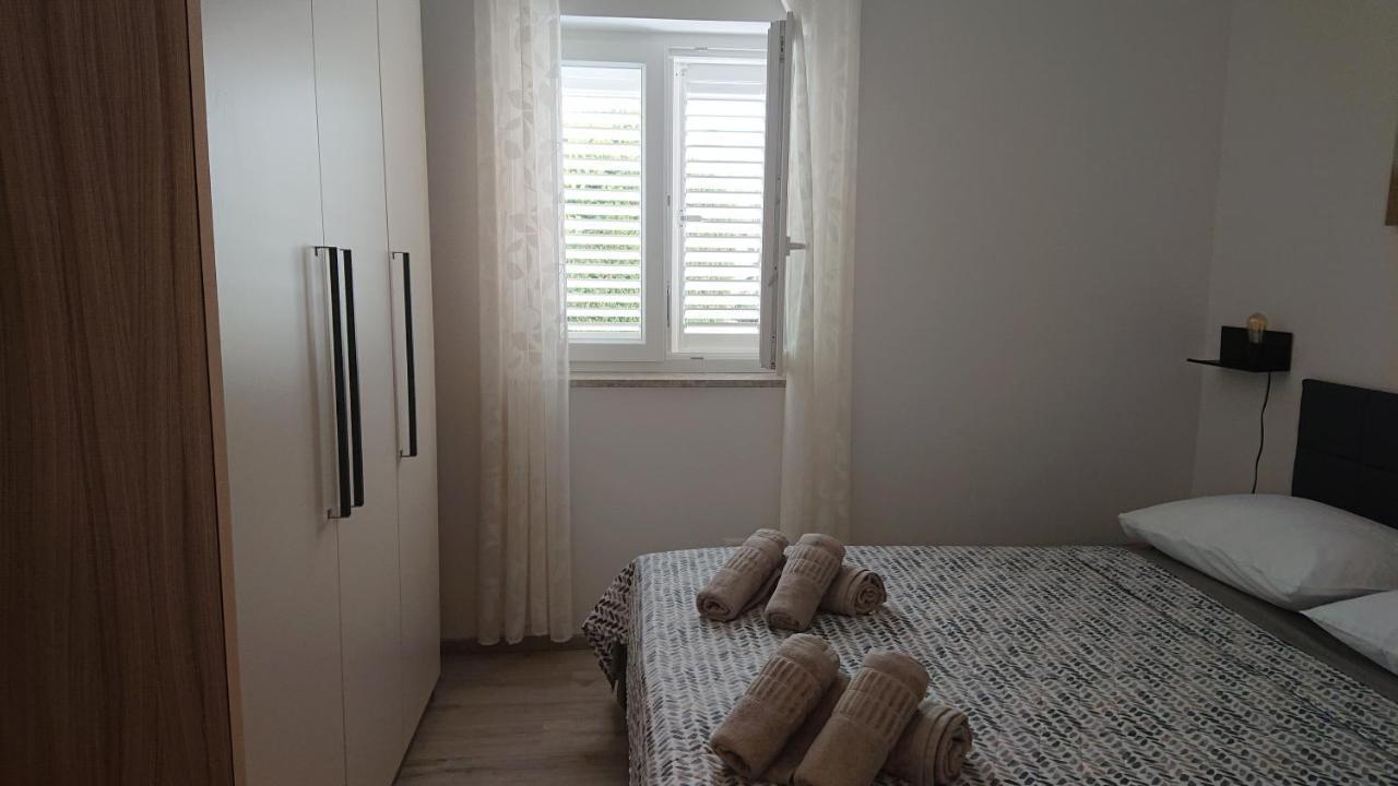 Appartement Irena à Cres Extérieur photo